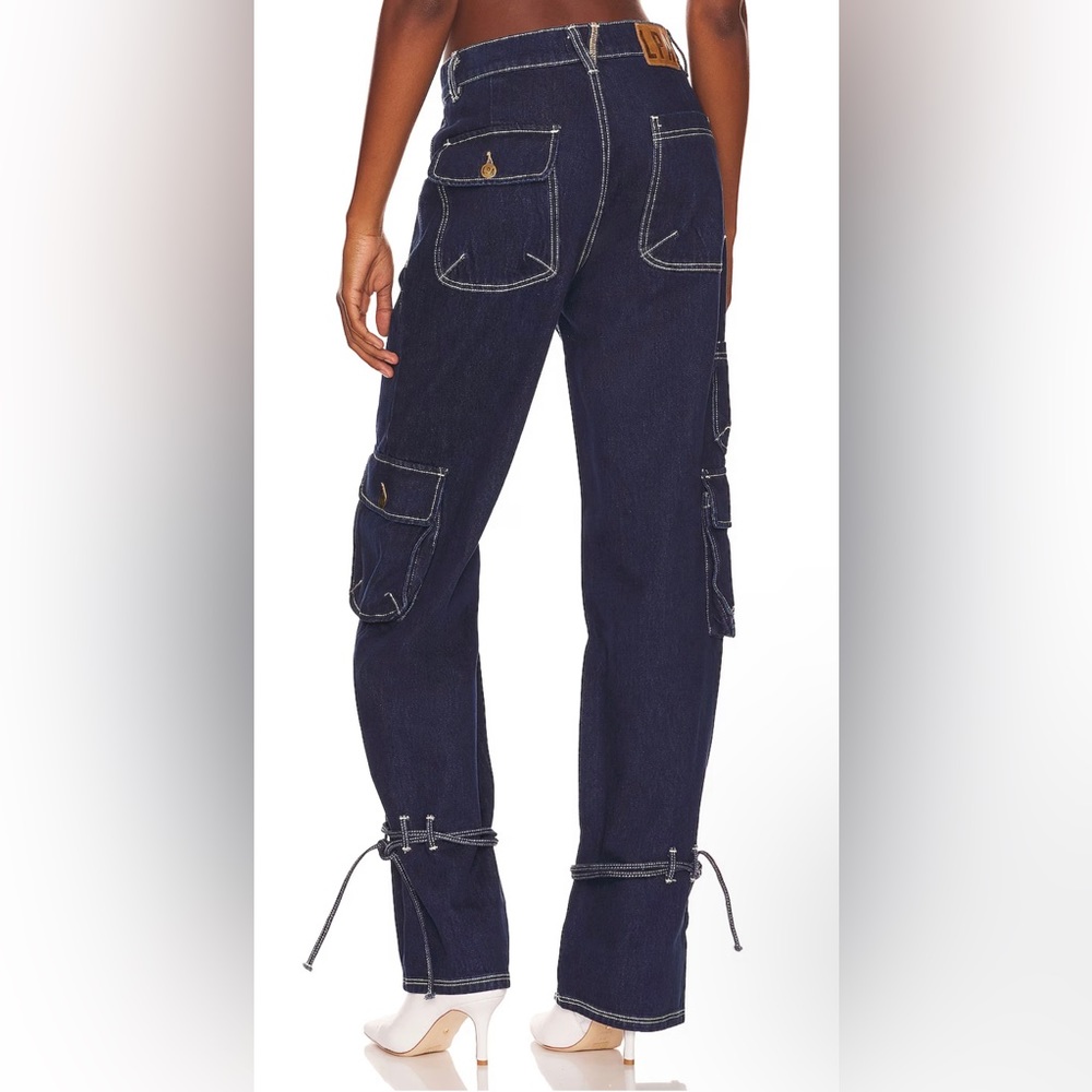 NEW WITH TAG Bea Mid Rise Barrel Cargo
LPA OUT OF STOCK SIZE ON REVOLVE! - Picture 5 of 6